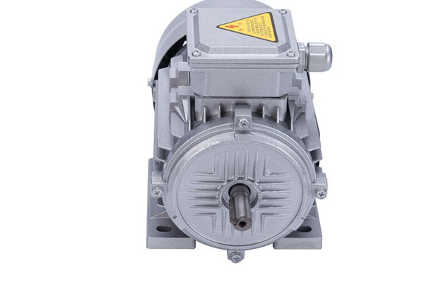 電機斷軸因什么而造成？